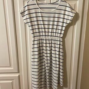 Cute white and black striped pocket dress